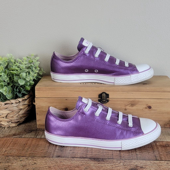 CTAS 5 Low Top Metallic Purple Elastic Lace Sneakers Converse Chuck Taylor W8 - Picture 1 of 14